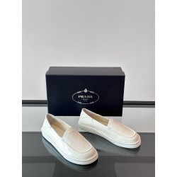 프라다 Prada 로퍼