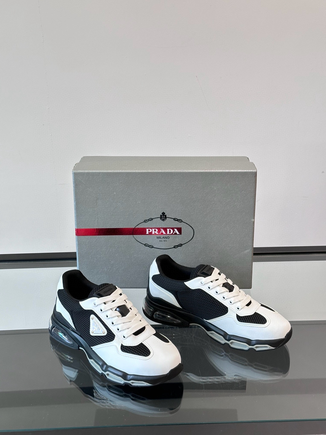 프라다 Prada 스니커즈