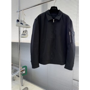 프라다 Prada 다운재킷.