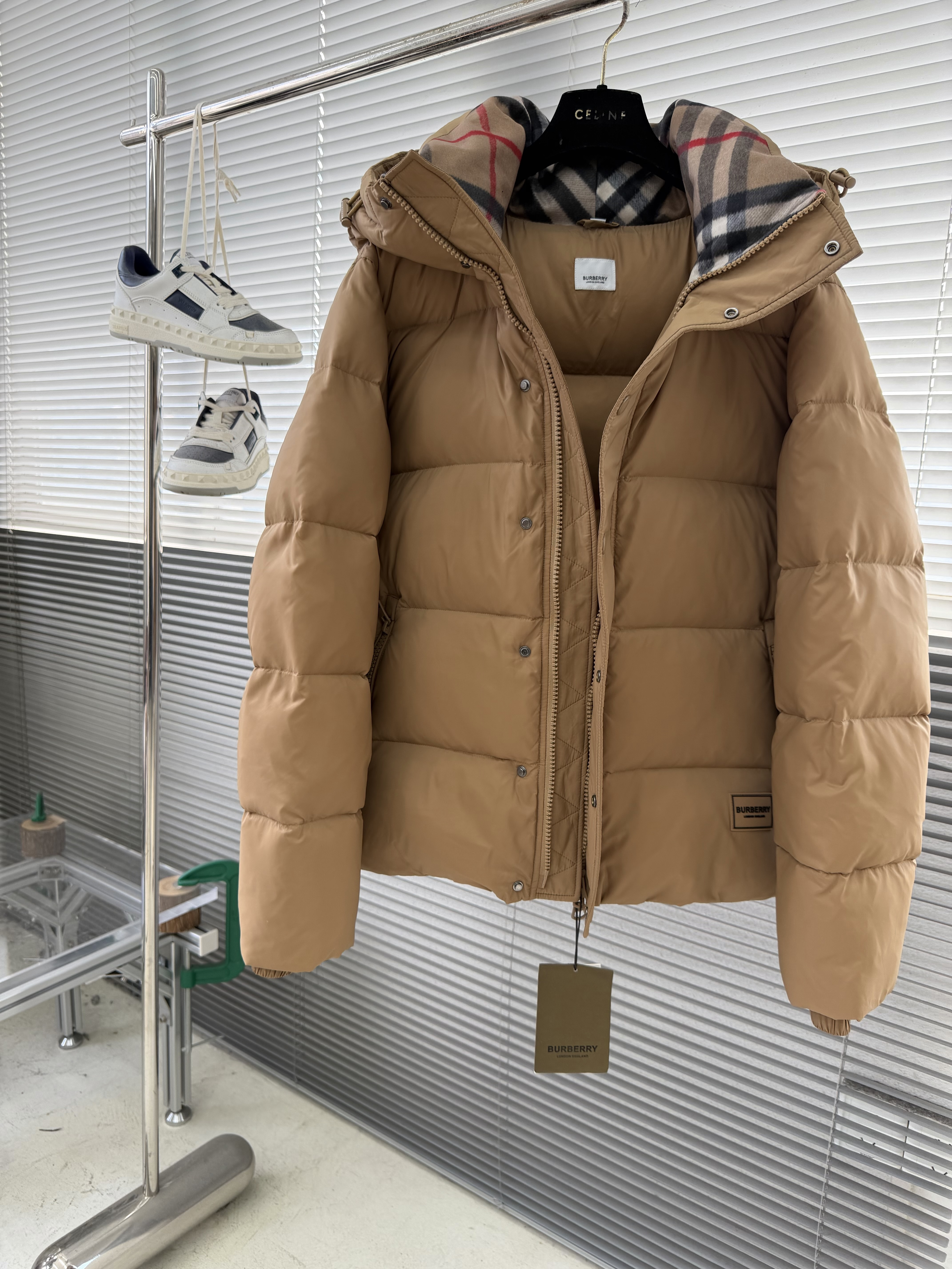 버버리 Burberry 다운재킷。