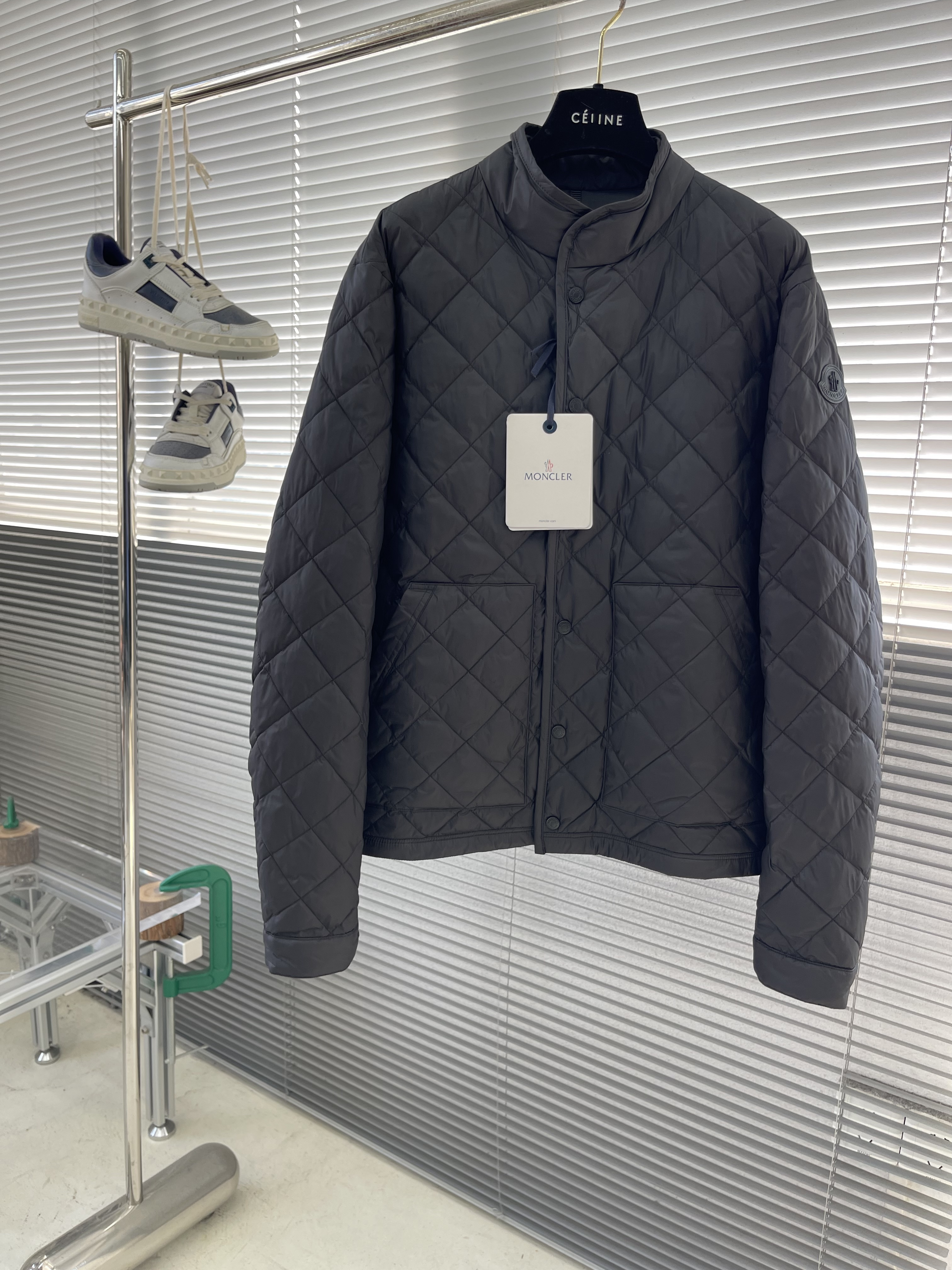 몽클레어 Moncler Oise 다운재킷.