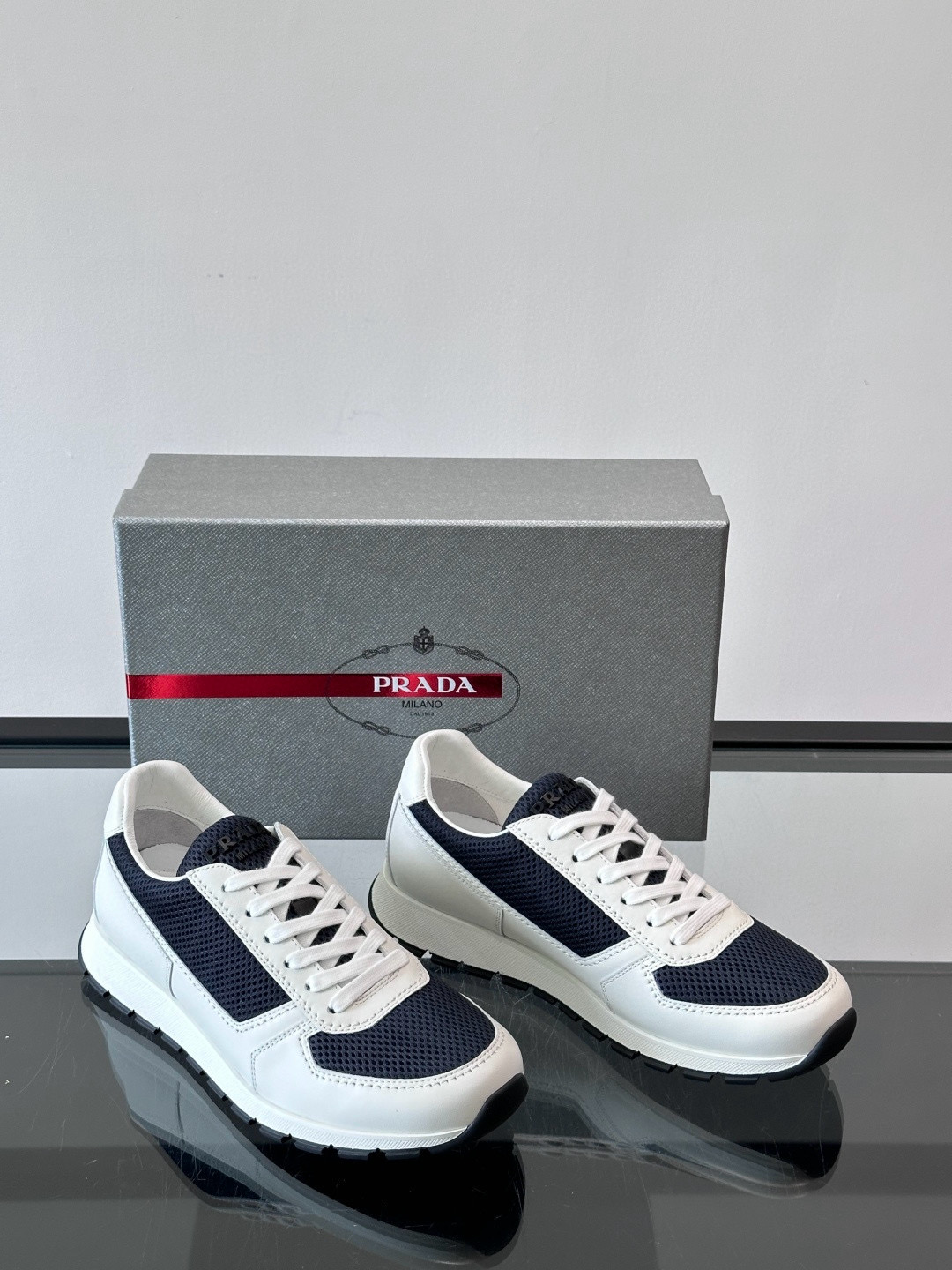 프라다 Prada 스니커즈