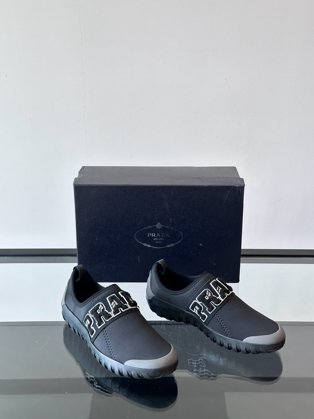 프라다 Prada 스니커즈