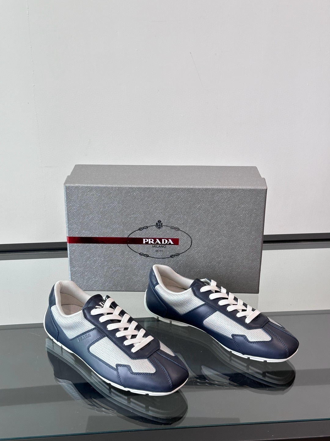 프라다 Prada 스니커즈