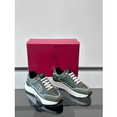 발렌티노 Valentino 스니커즈