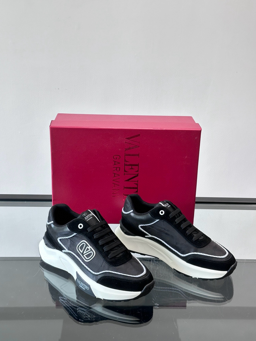 발렌티노 Valentino 스니커즈