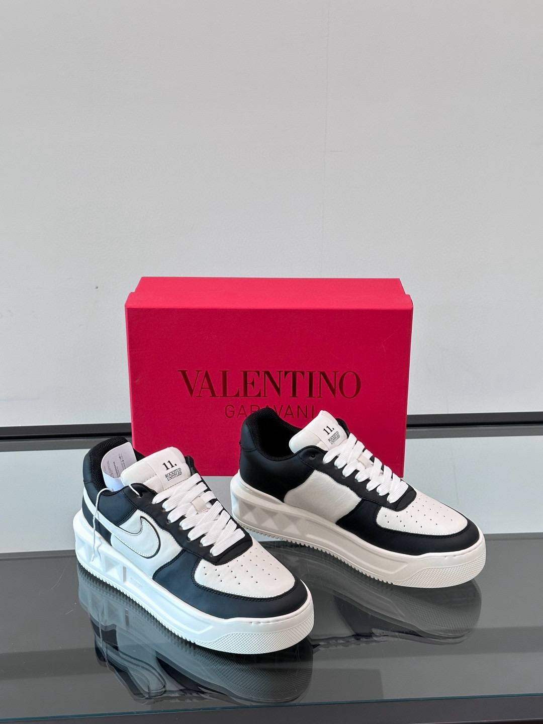 발렌티노 Valentino 스니커즈