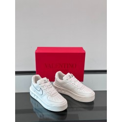 발렌티노 Valentino 스니커즈