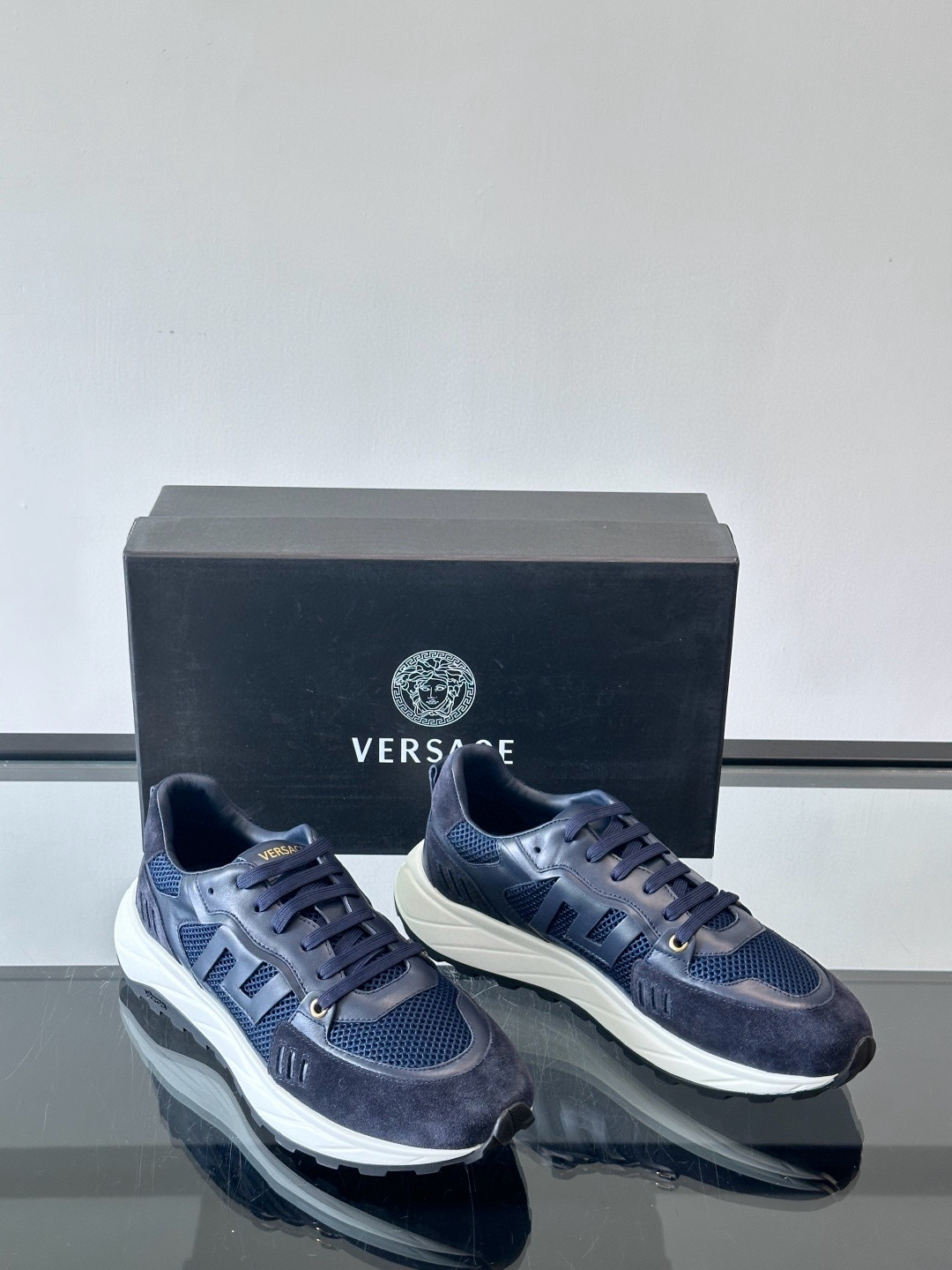 베르사체 Versace Milano logo 스니커즈