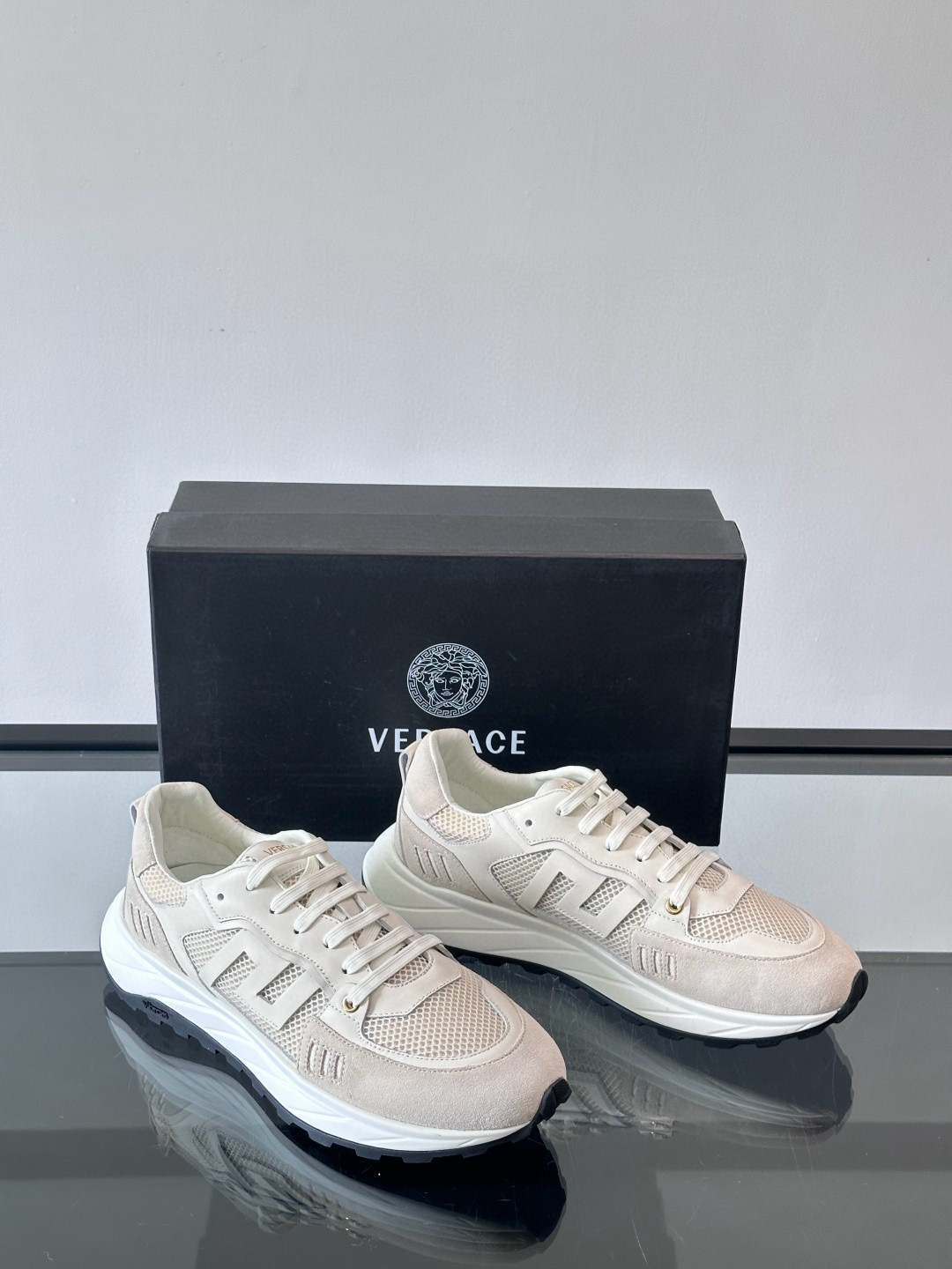 베르사체 Versace Milano logo 스니커즈