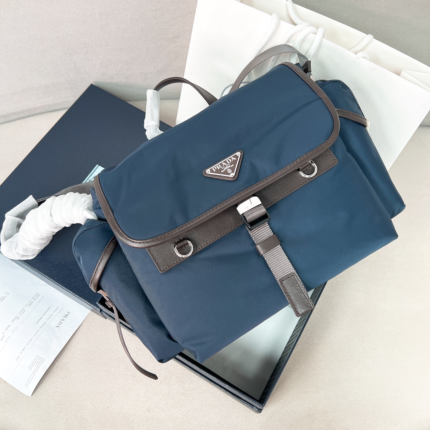 프라다 Prada 2VD081 리나일론 및 가죽 숄더백 26cm