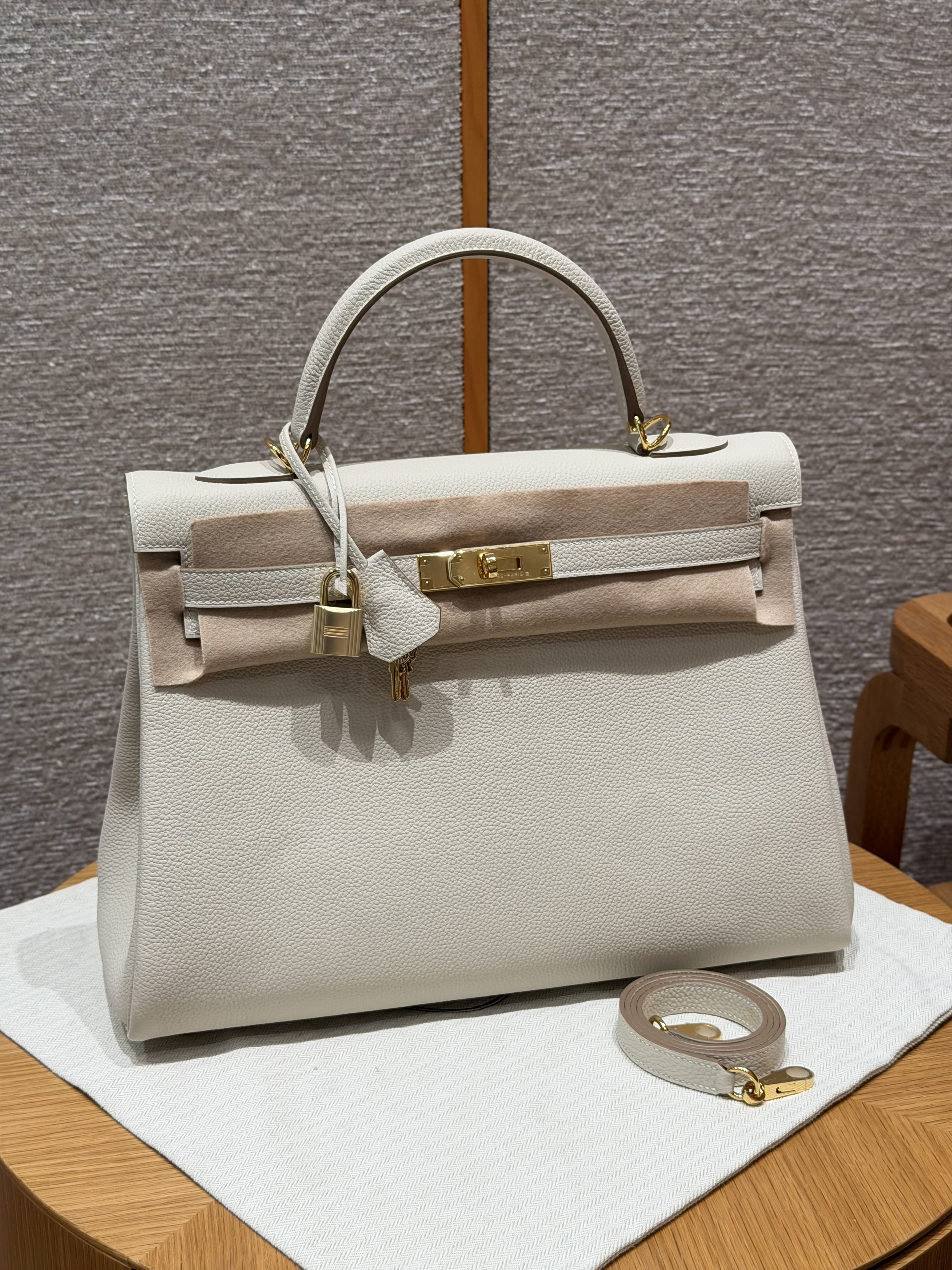에르메스 Hermes Kelly 40cm Togo 10 Craie/gold