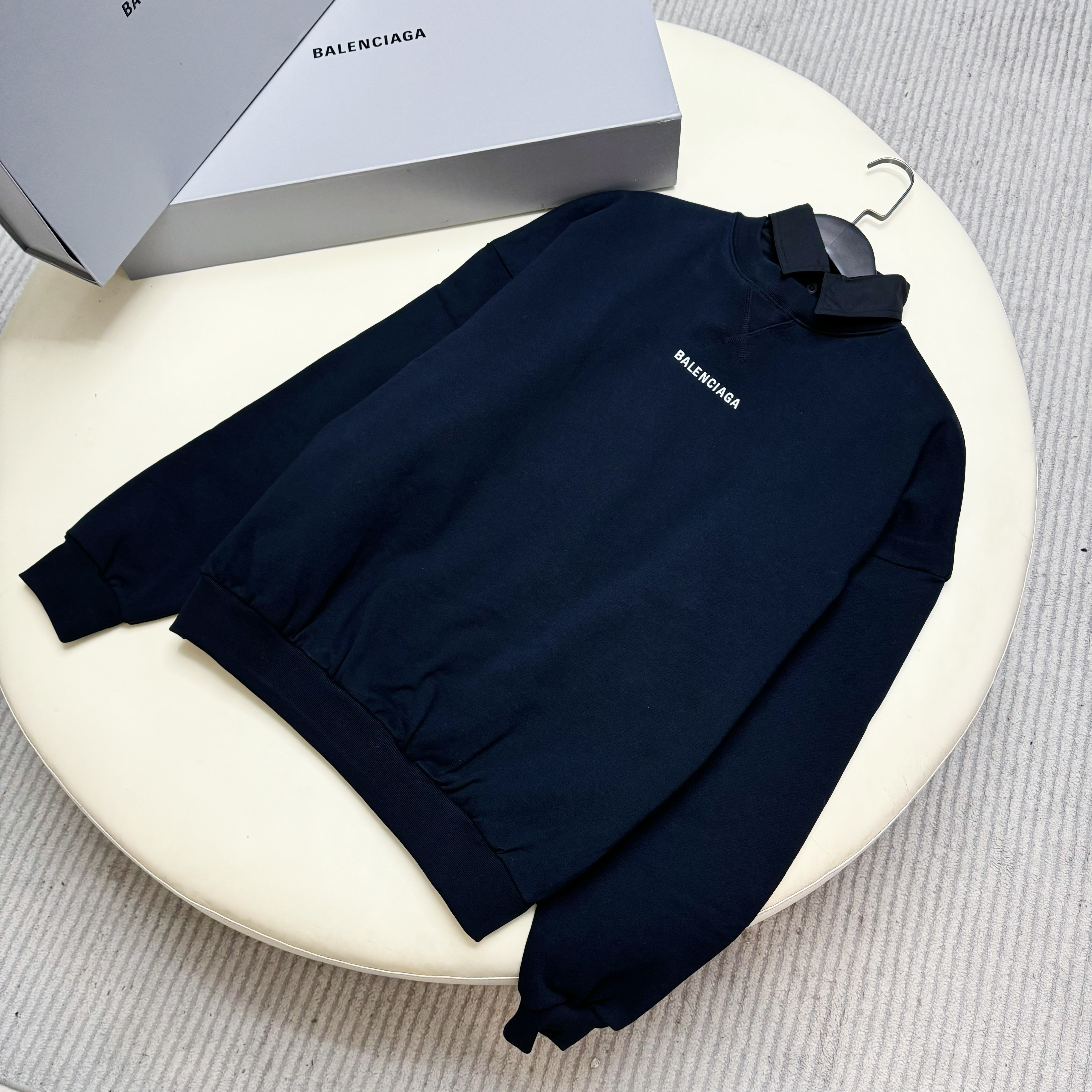 발렌시아가 Balenciaga 맨투맨