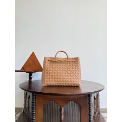 보테가 베네타 Bottega Veneta 743572 Andiamo 32cm