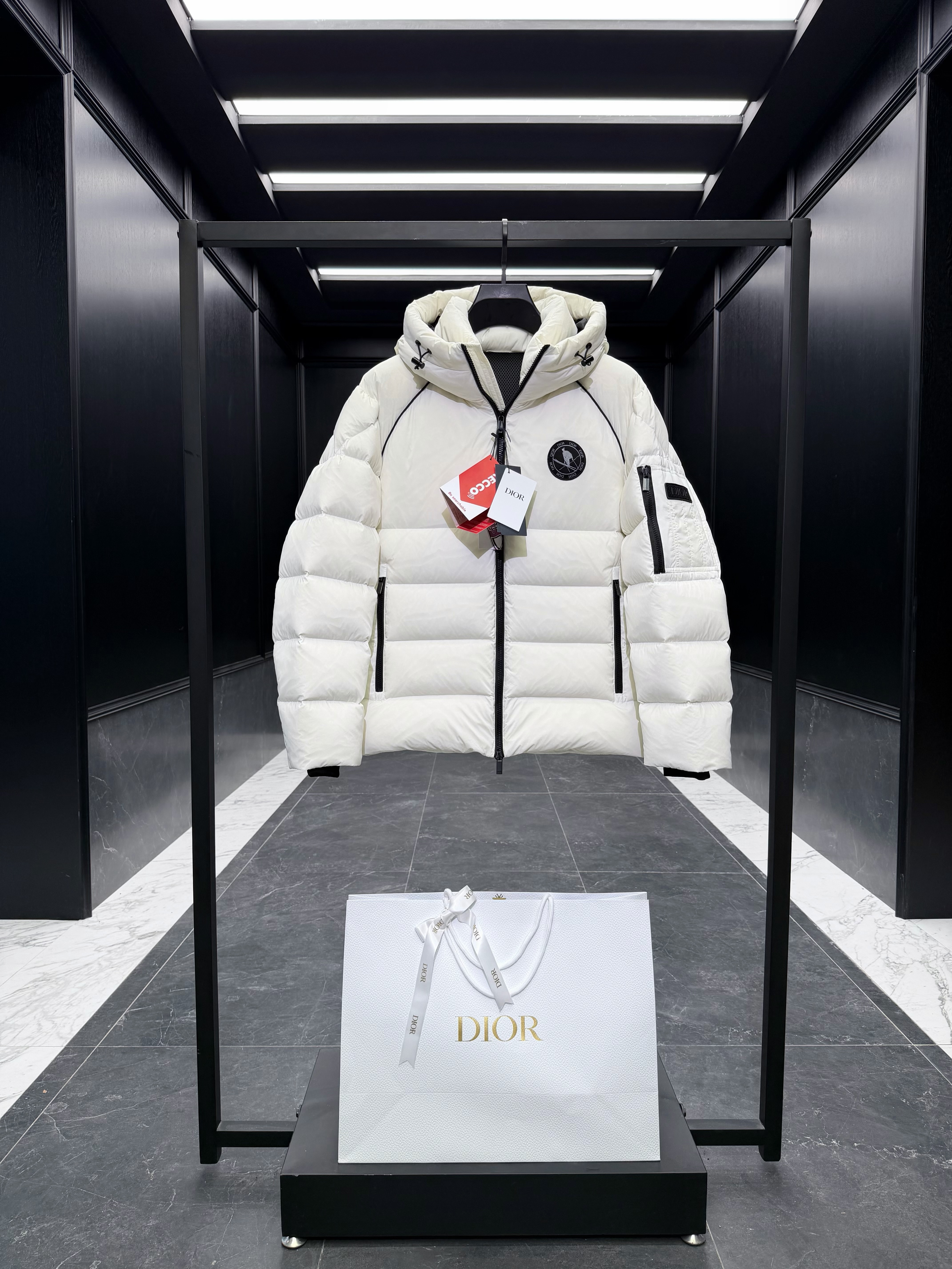 디올 DIOR 다운재킷