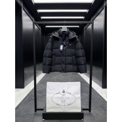 프라다 Prada 다운재킷 3322。