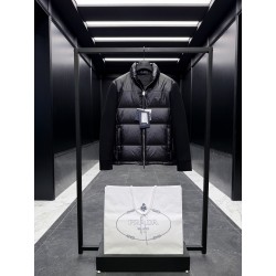 프라다 Prada 니트 패딩 3400