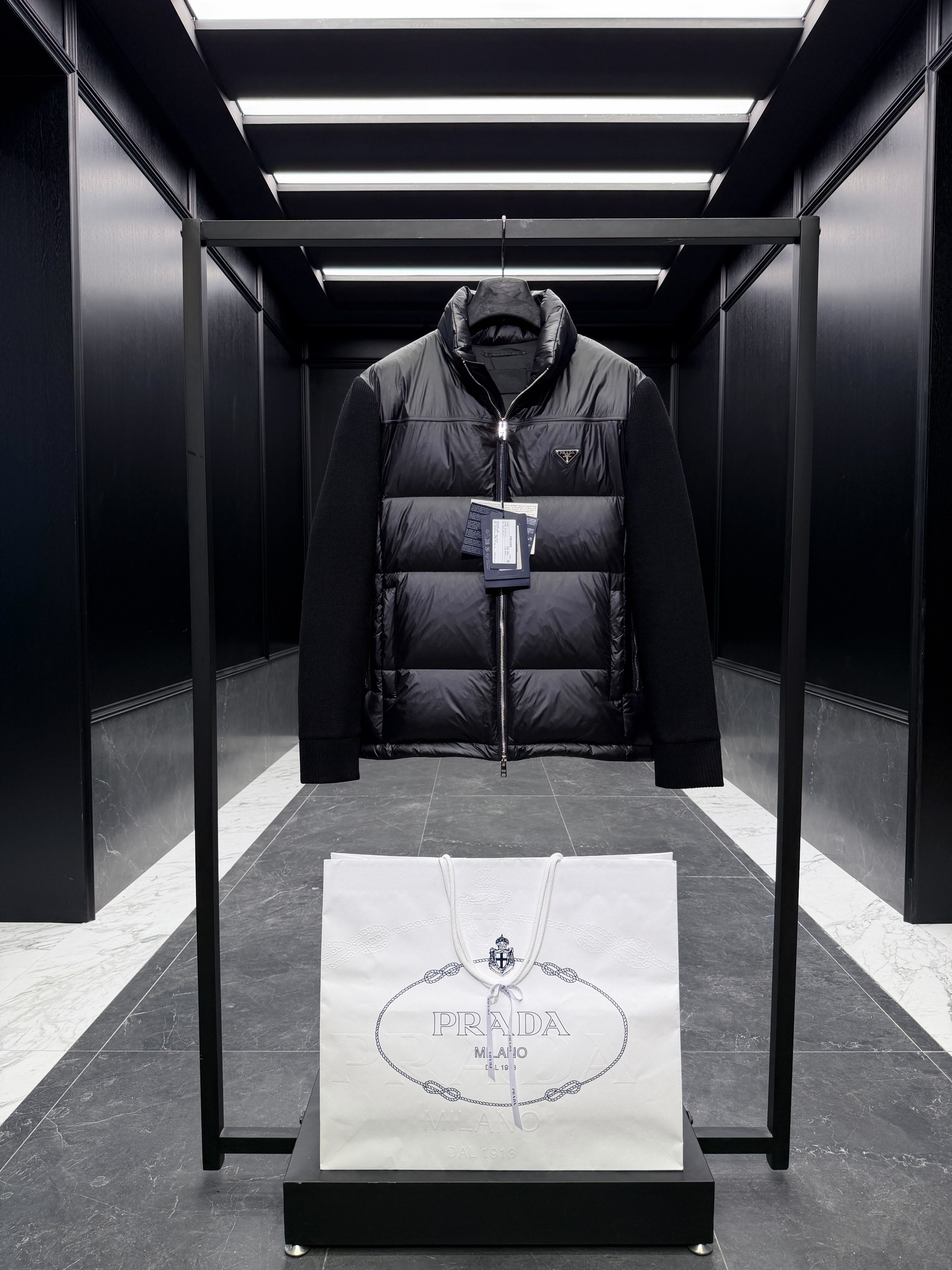 프라다 Prada 니트 패딩 3400