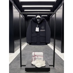 몽클레어 Moncler Pharrell Williams3388 다운재킷