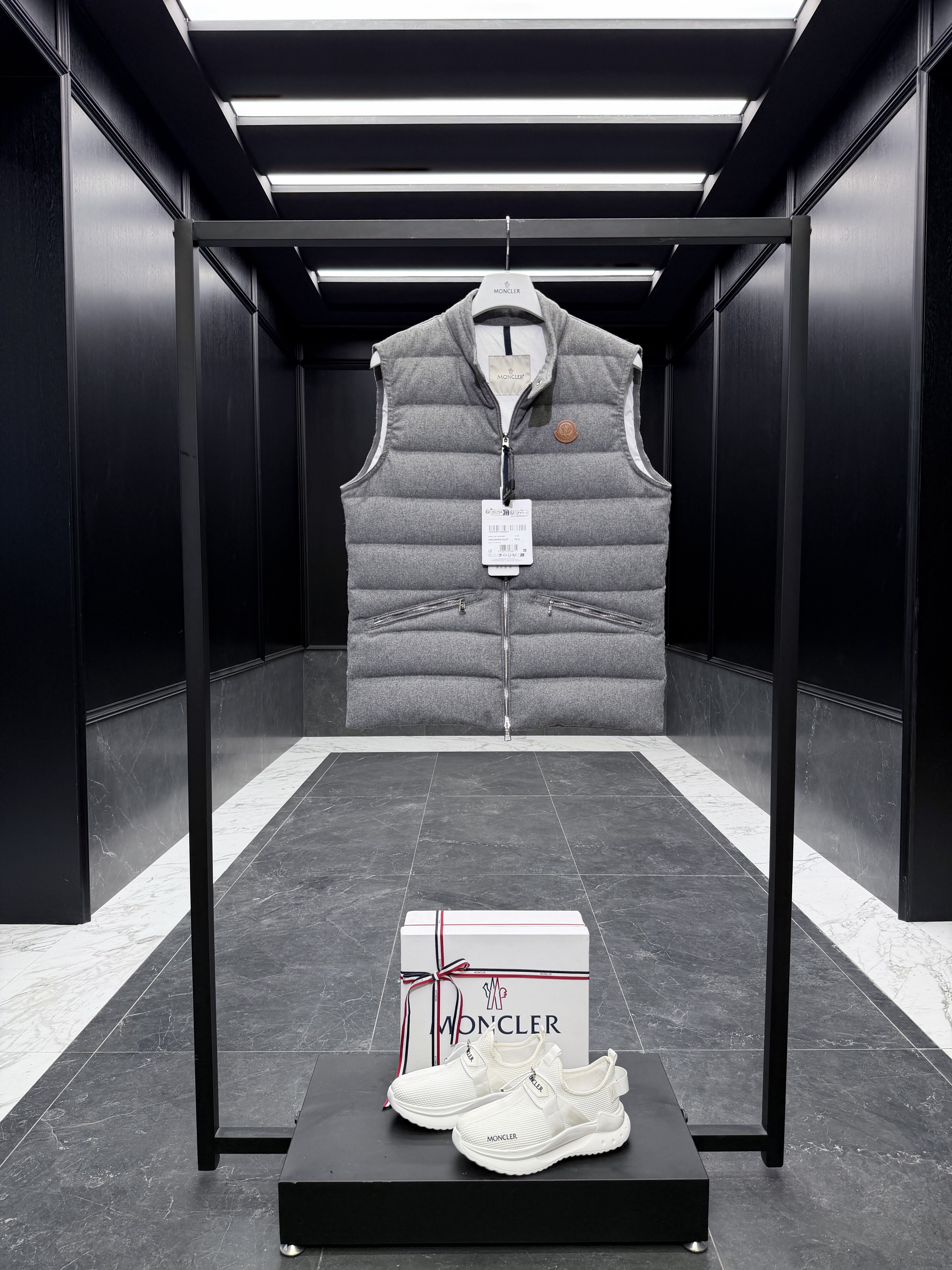 몽클레어 Moncler Gallienne  다운 베스트 조끼