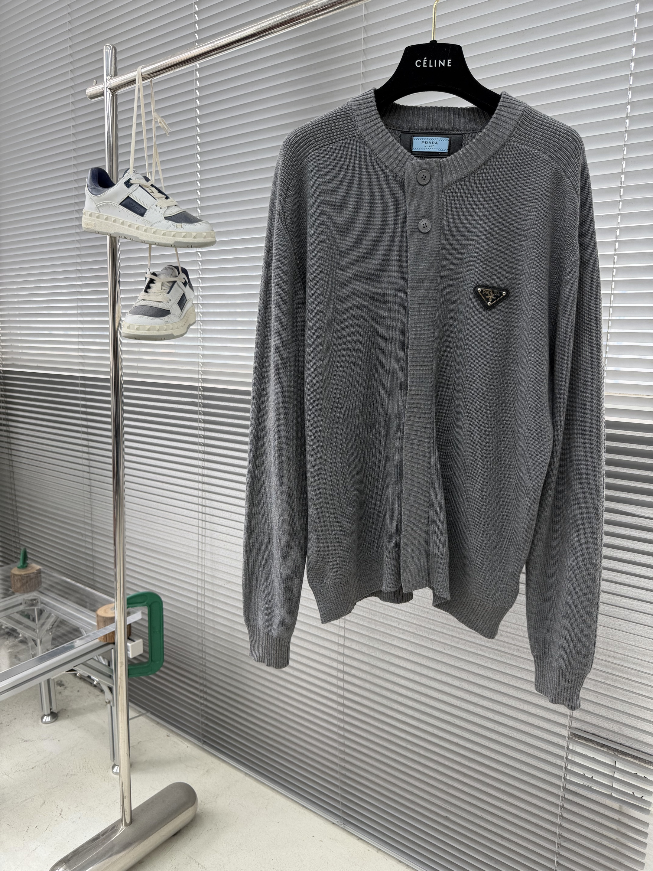 프라다 Prada 가디건