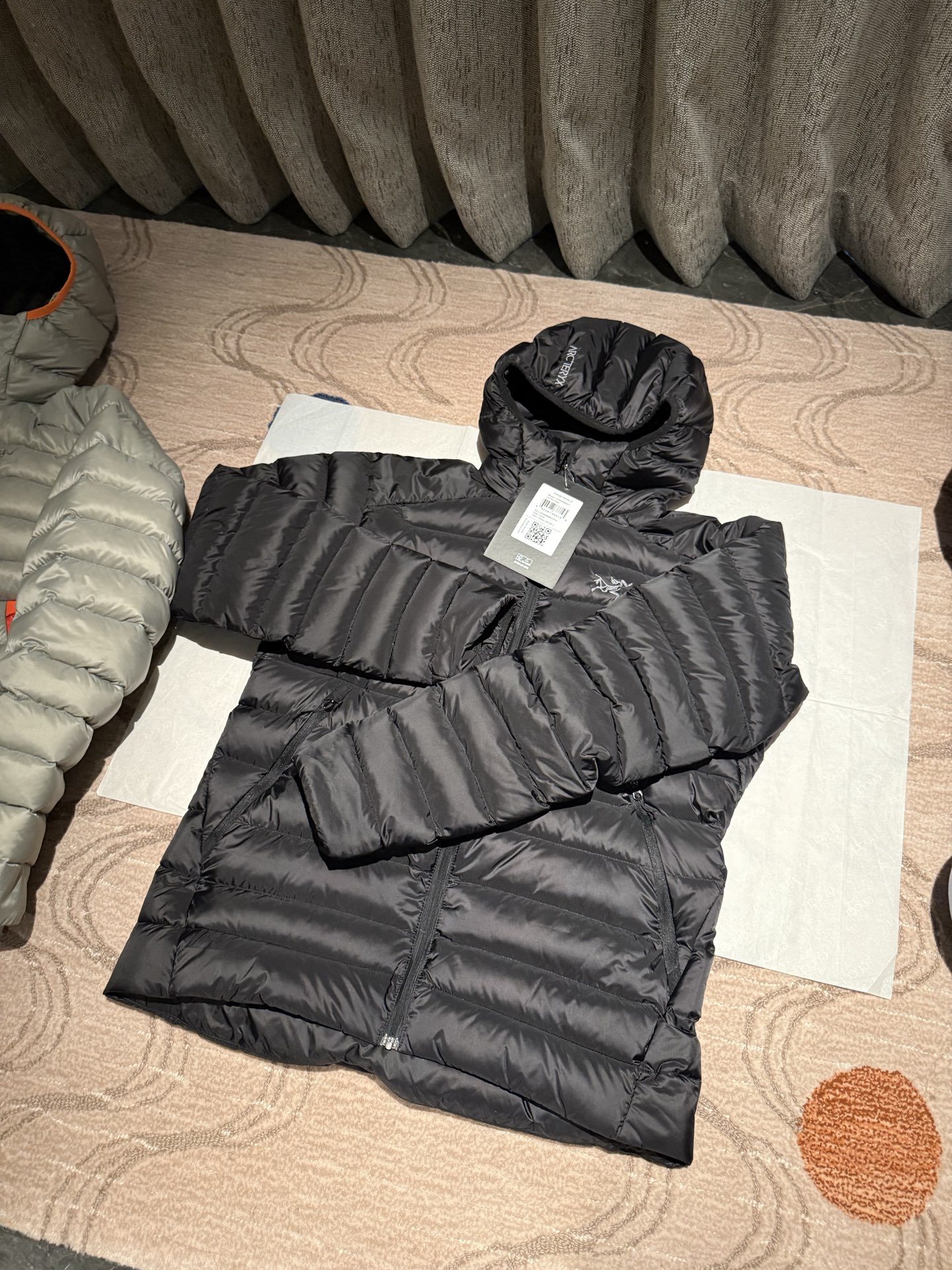 아크테릭스 ARC'TERYX Cerium 다운재킷