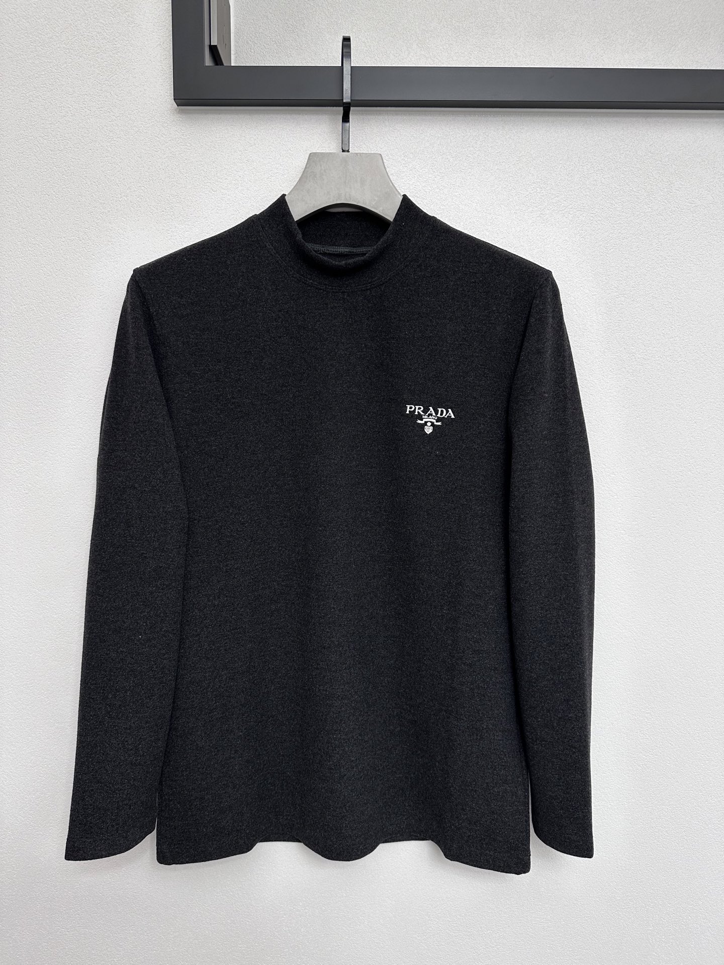 프라다 Prada 긴팔 티셔츠