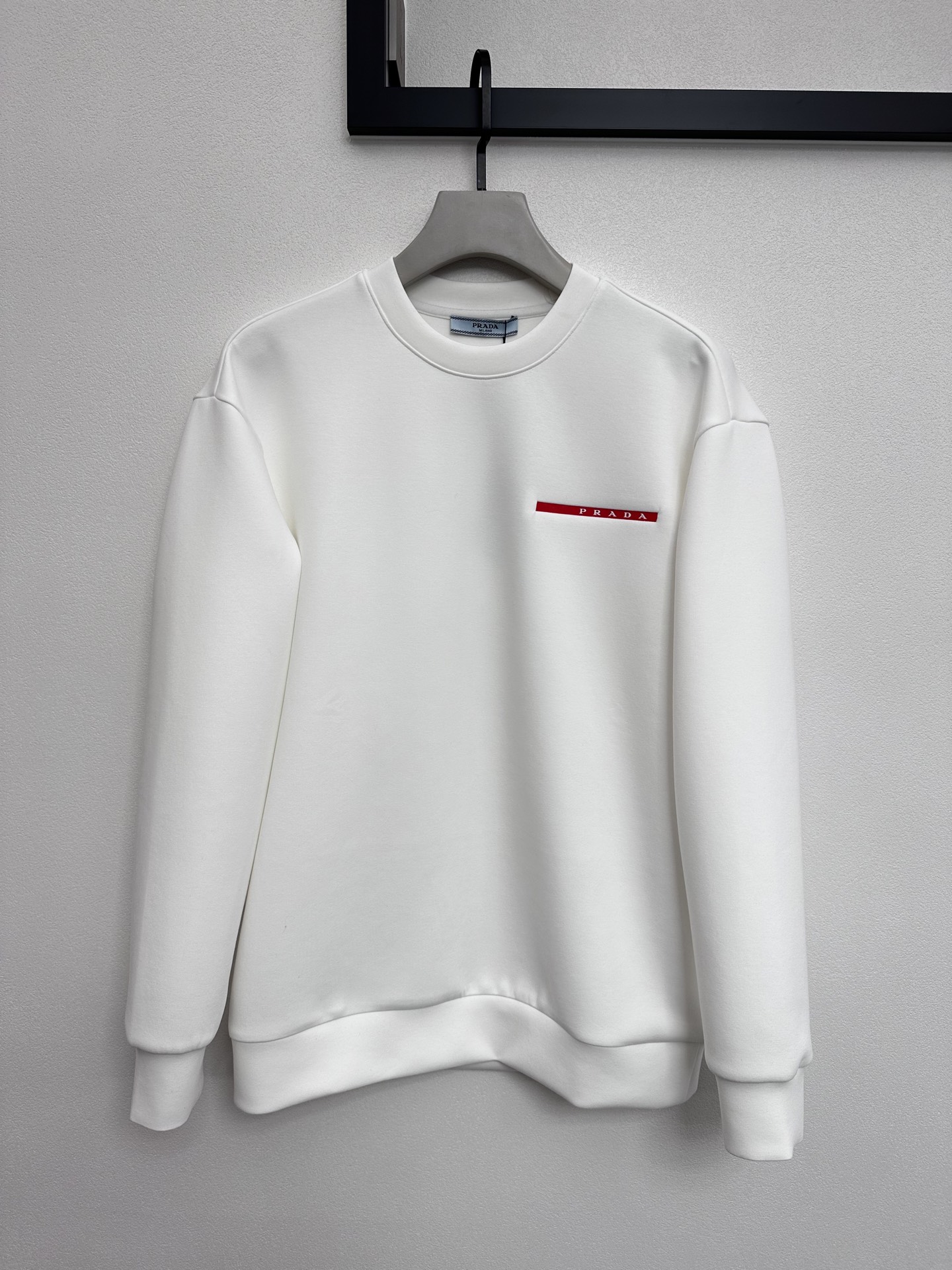 프라다 Prada 맨투맨