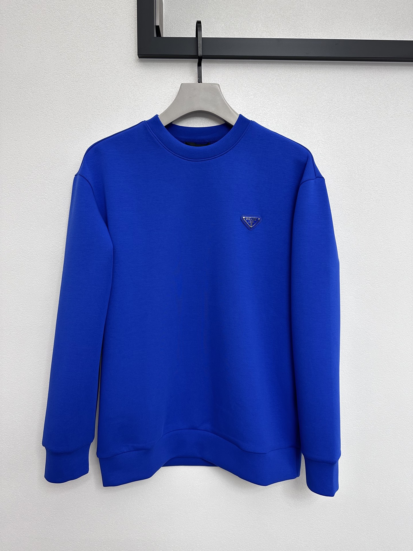 프라다 Prada 맨투맨