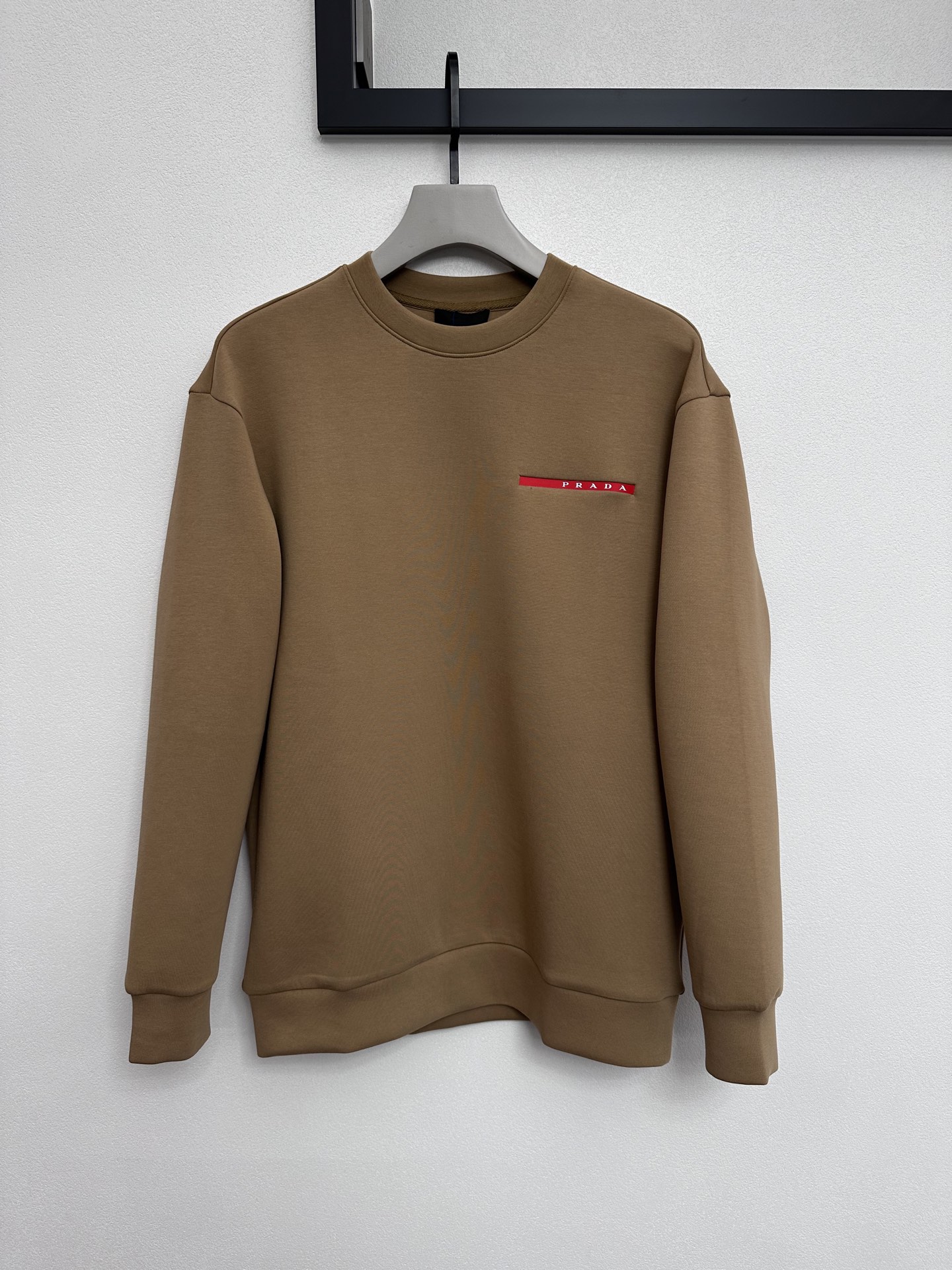 프라다 Prada 맨투맨