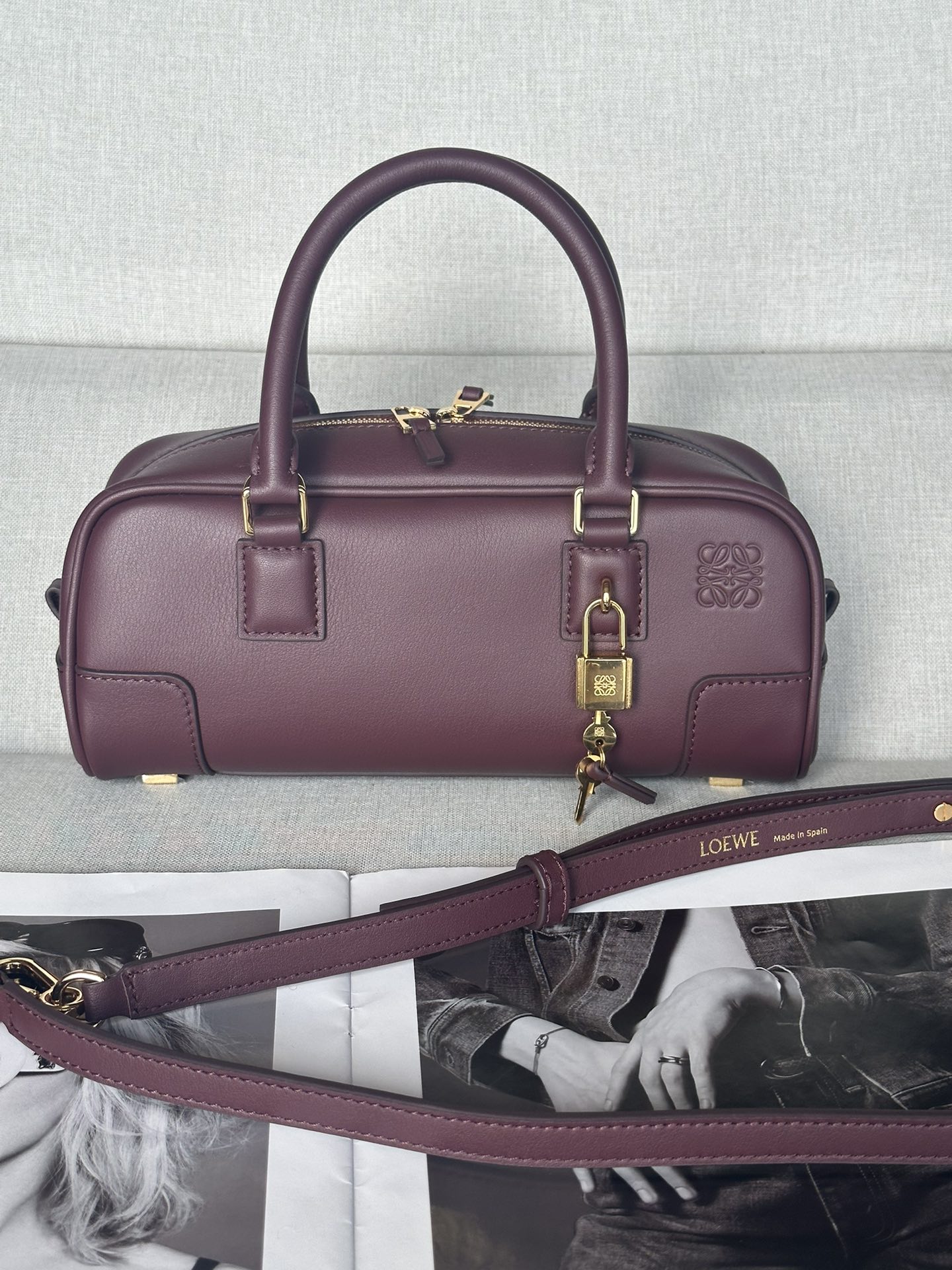 로에베 207 Amazona 23 cropped bag in nappa calfskin 23cm