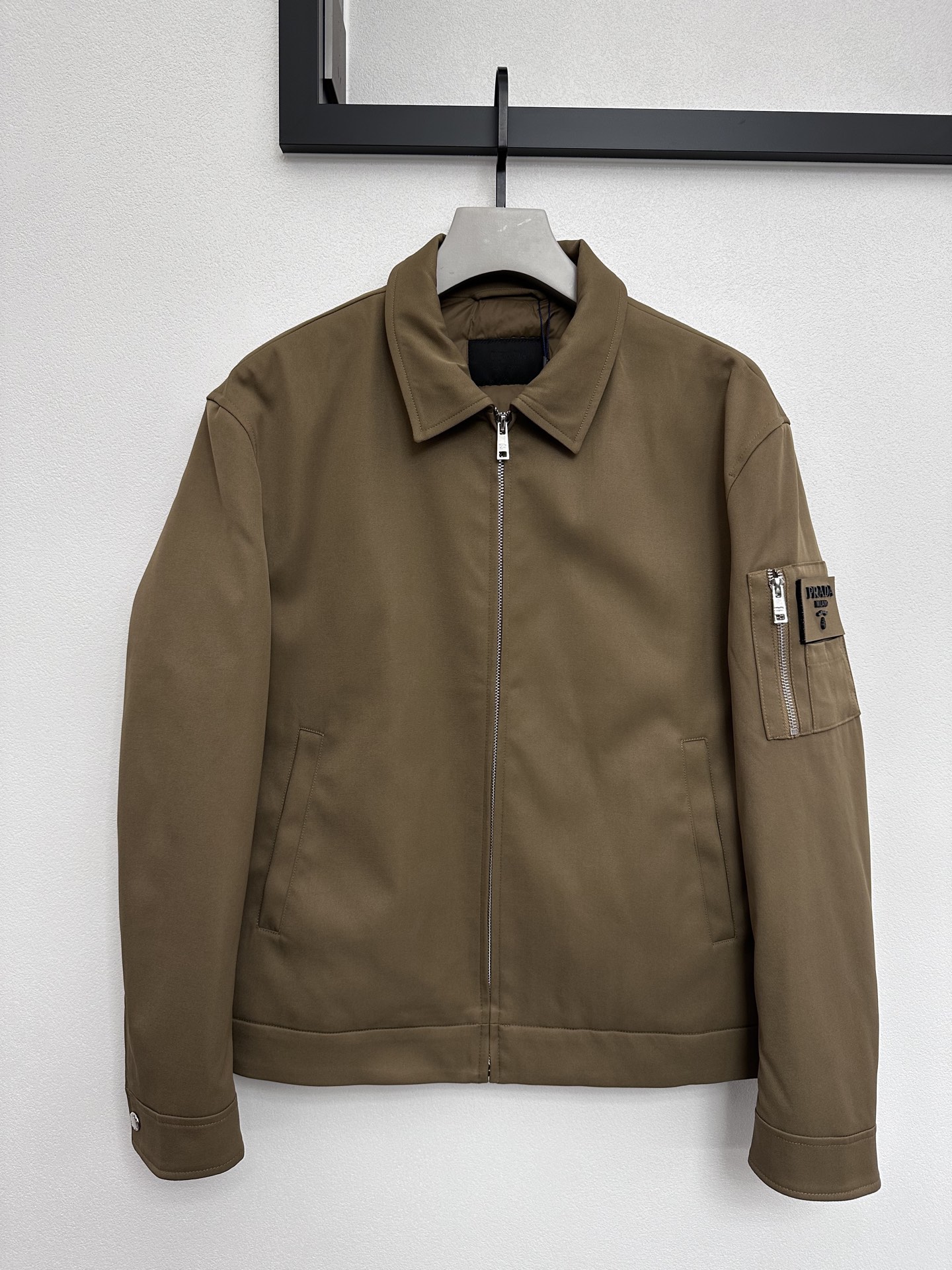 프라다 Prada 다운재킷