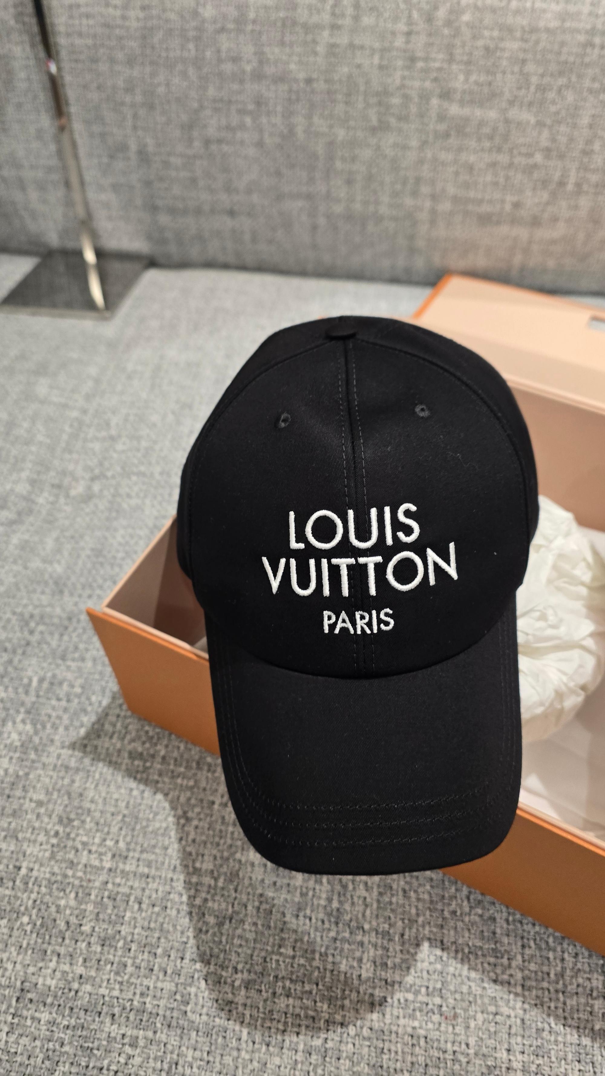 루이비통 Louis Vuitton 베이스볼 캡 Black