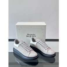 Alexander McQueen 스니커즈