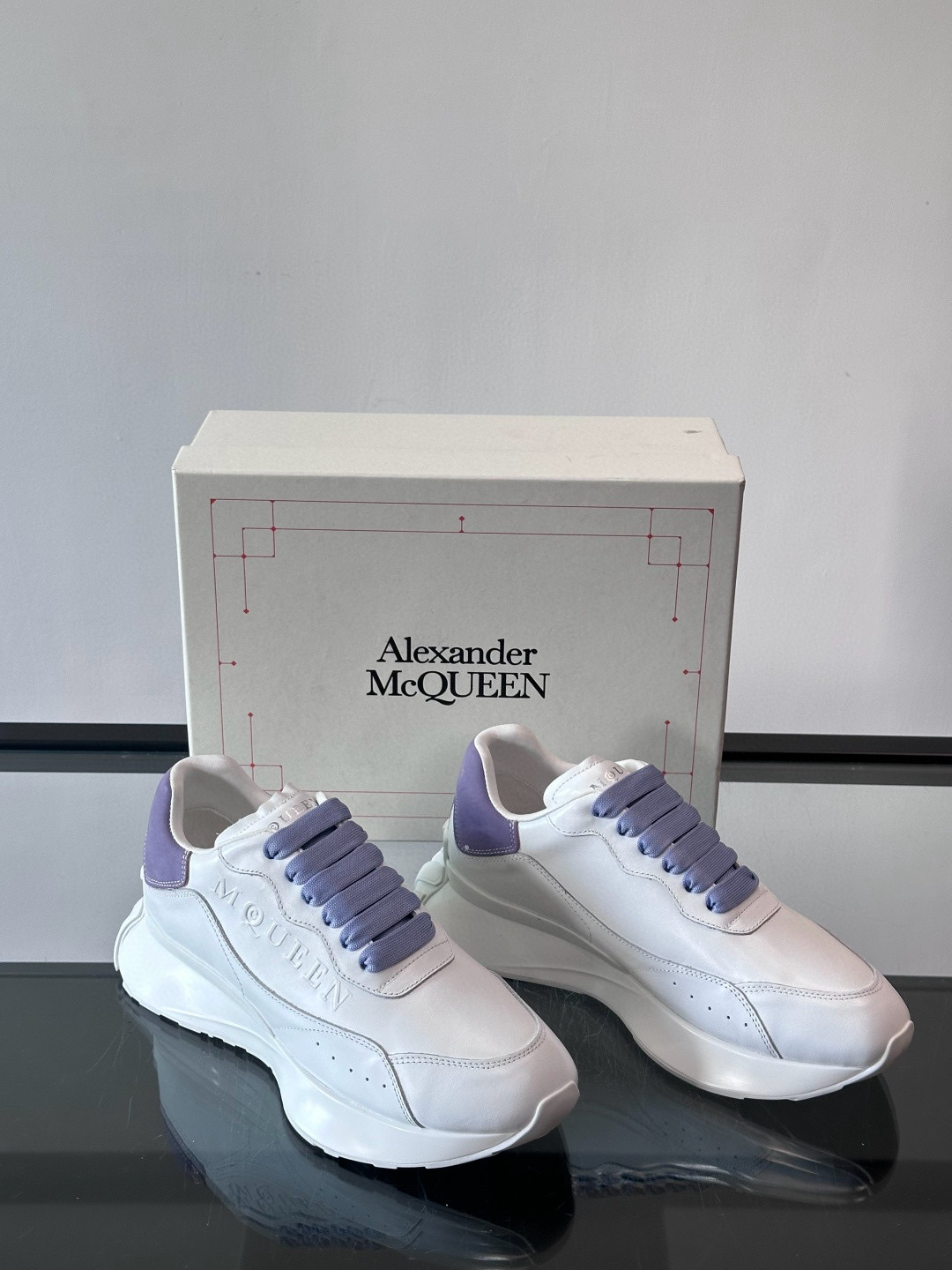 Alexander McQueen 스니커즈
