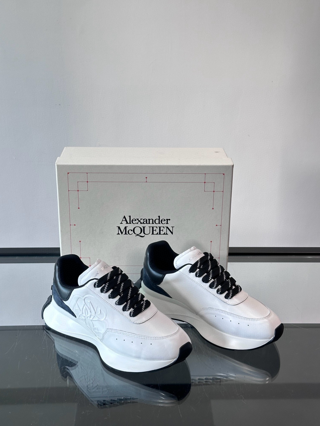 Alexander McQueen 스니커즈