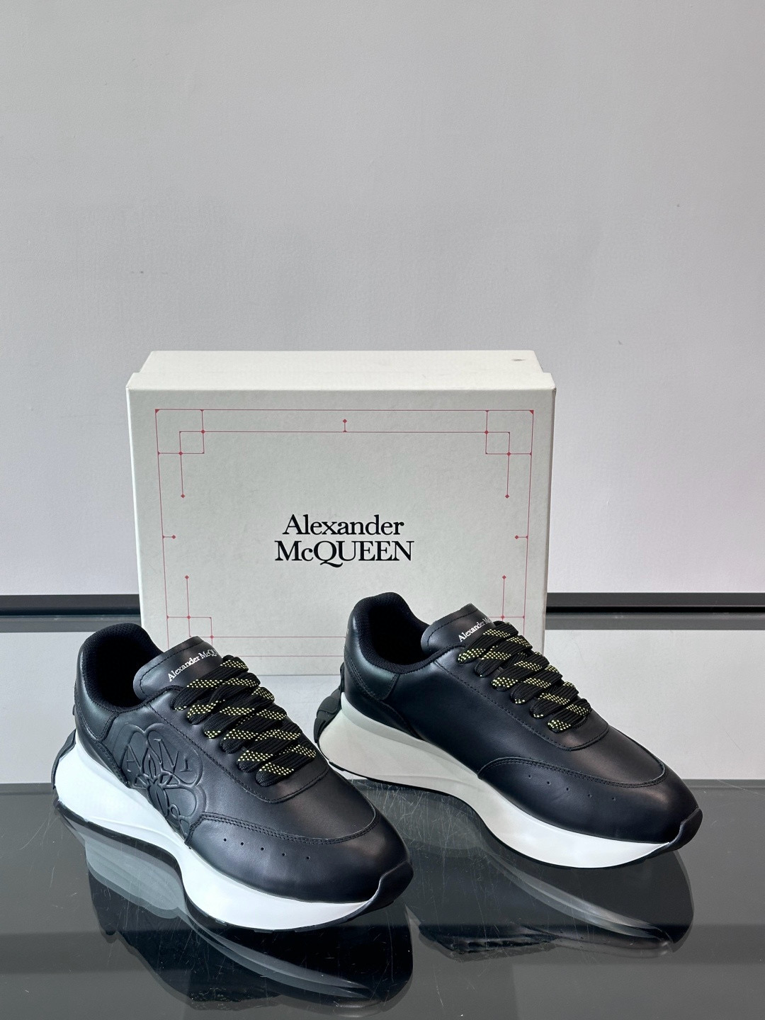 Alexander McQueen 스니커즈