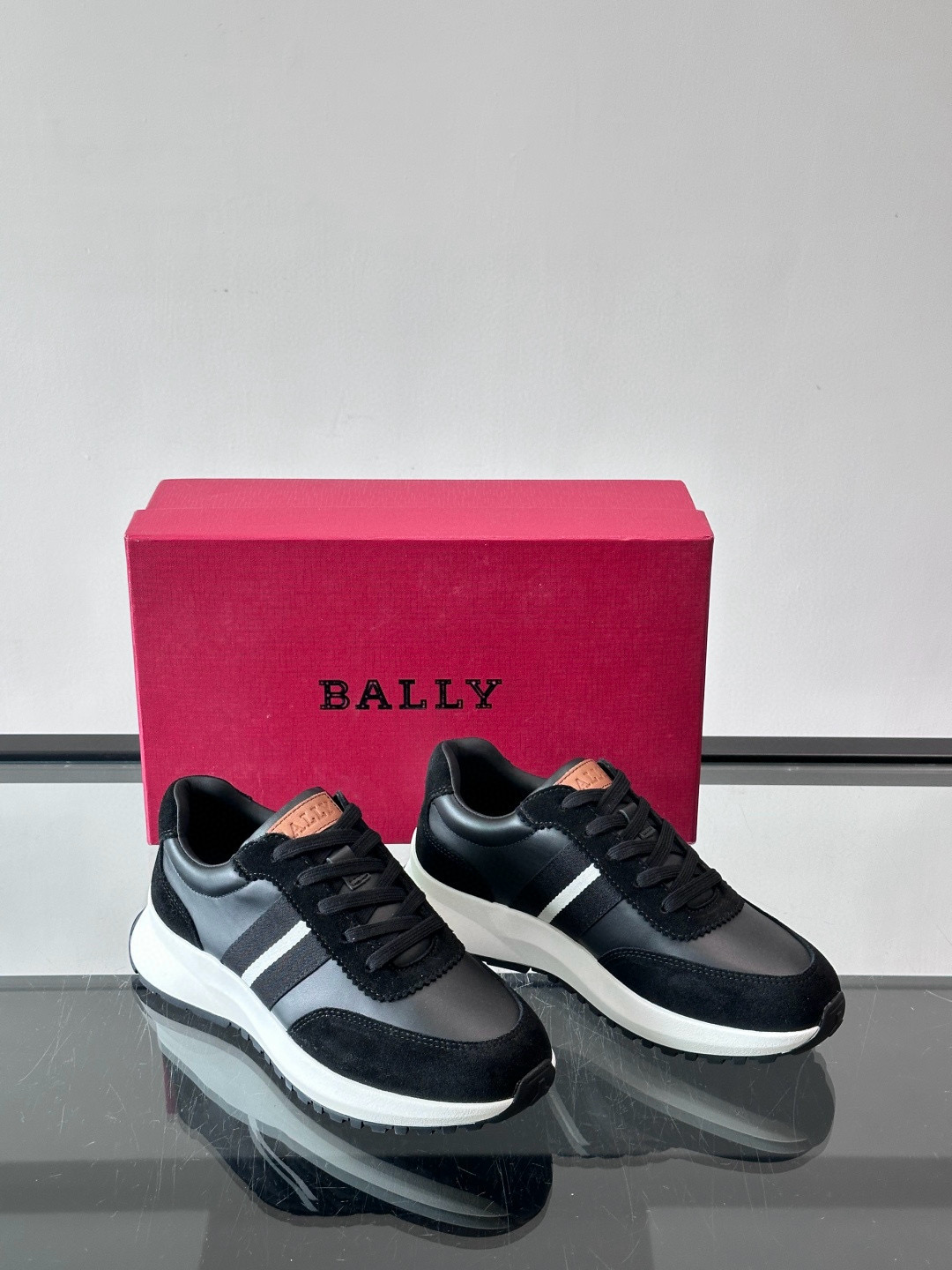 발리 Bally 스니커즈 Black