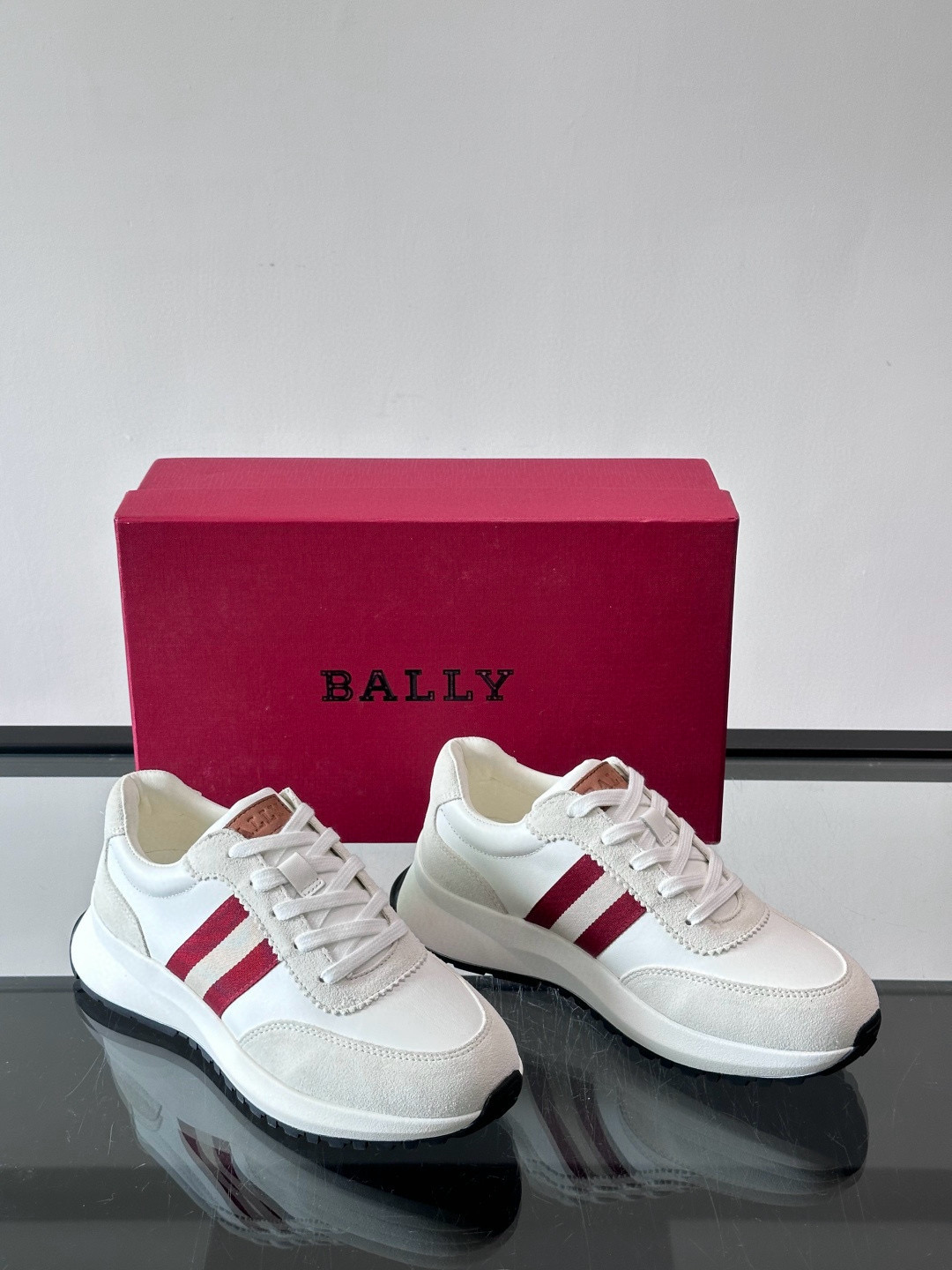 발리 Bally 스니커즈 White