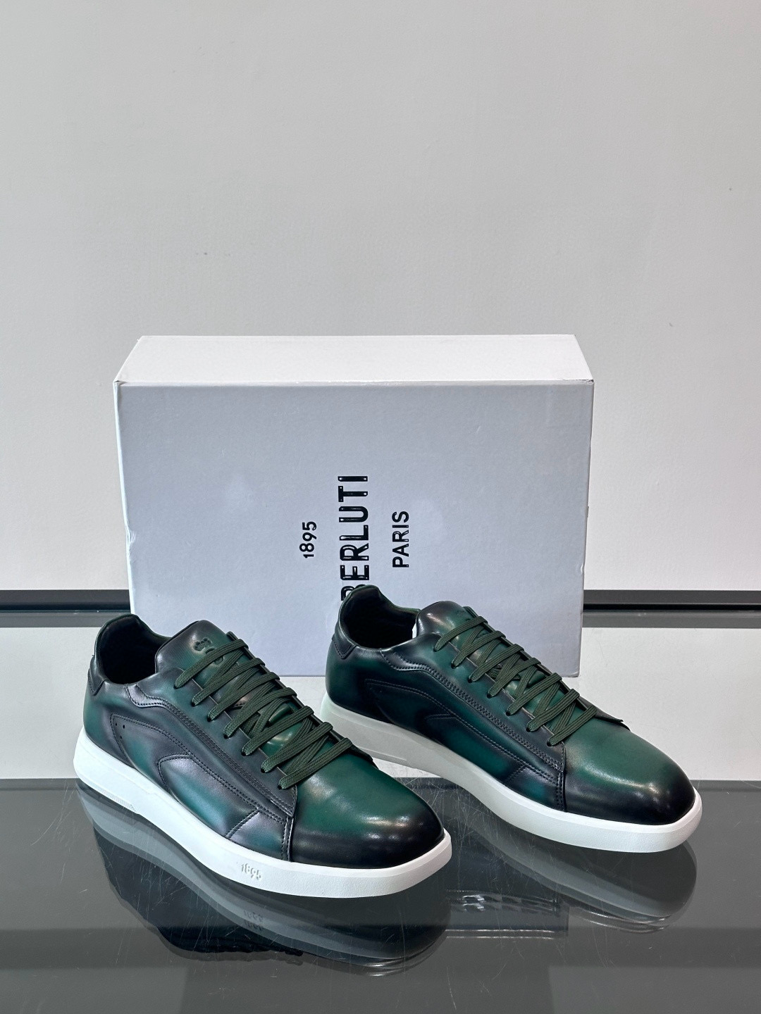 벨루티 Berluti Stellar 스니커즈