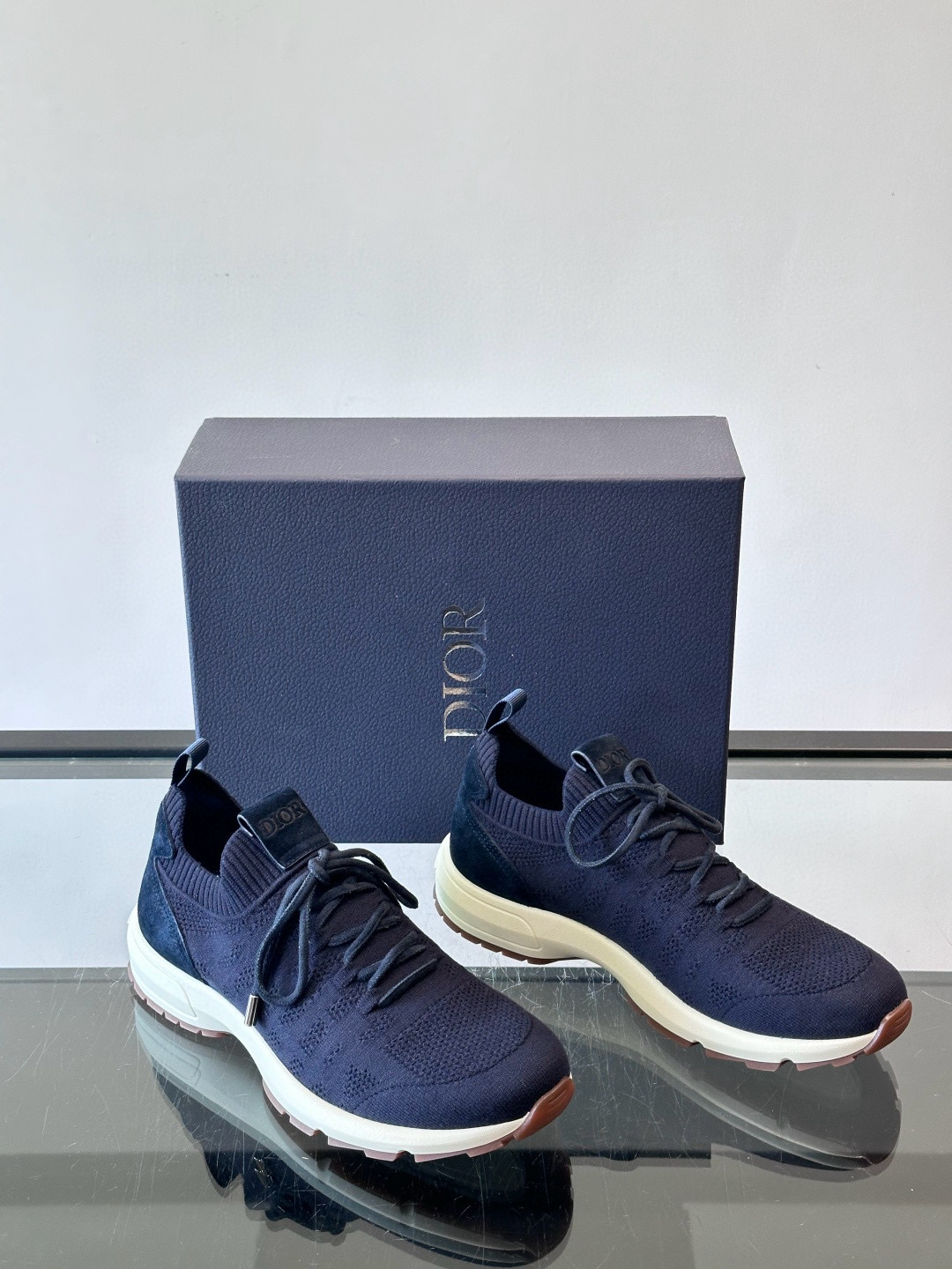 디올 Dior B80 스니커즈