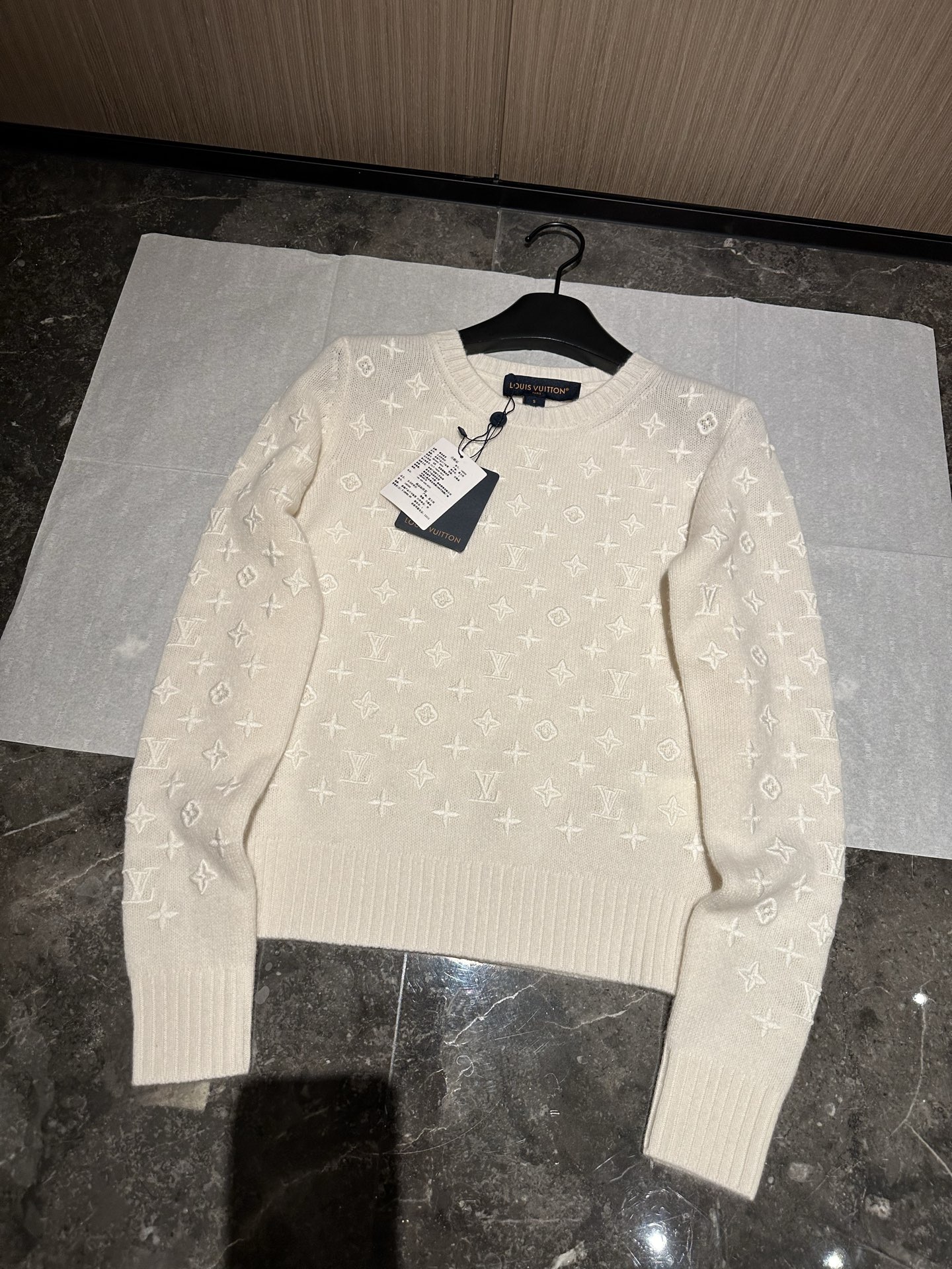 루이비통 Louis Vuitton 스웨터