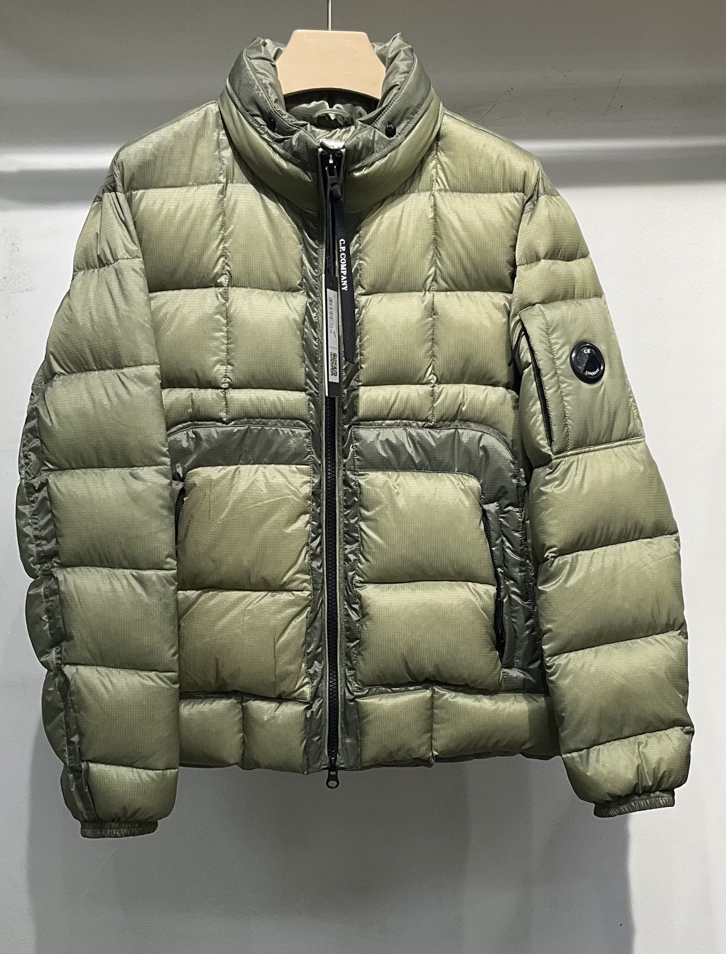 C.P. 컴퍼니 C.P. Company 다운재킷