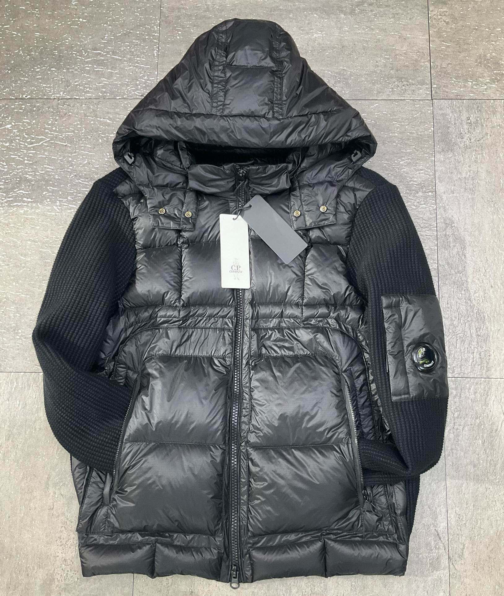 C.P. 컴퍼니 C.P. Company 니트 패딩
