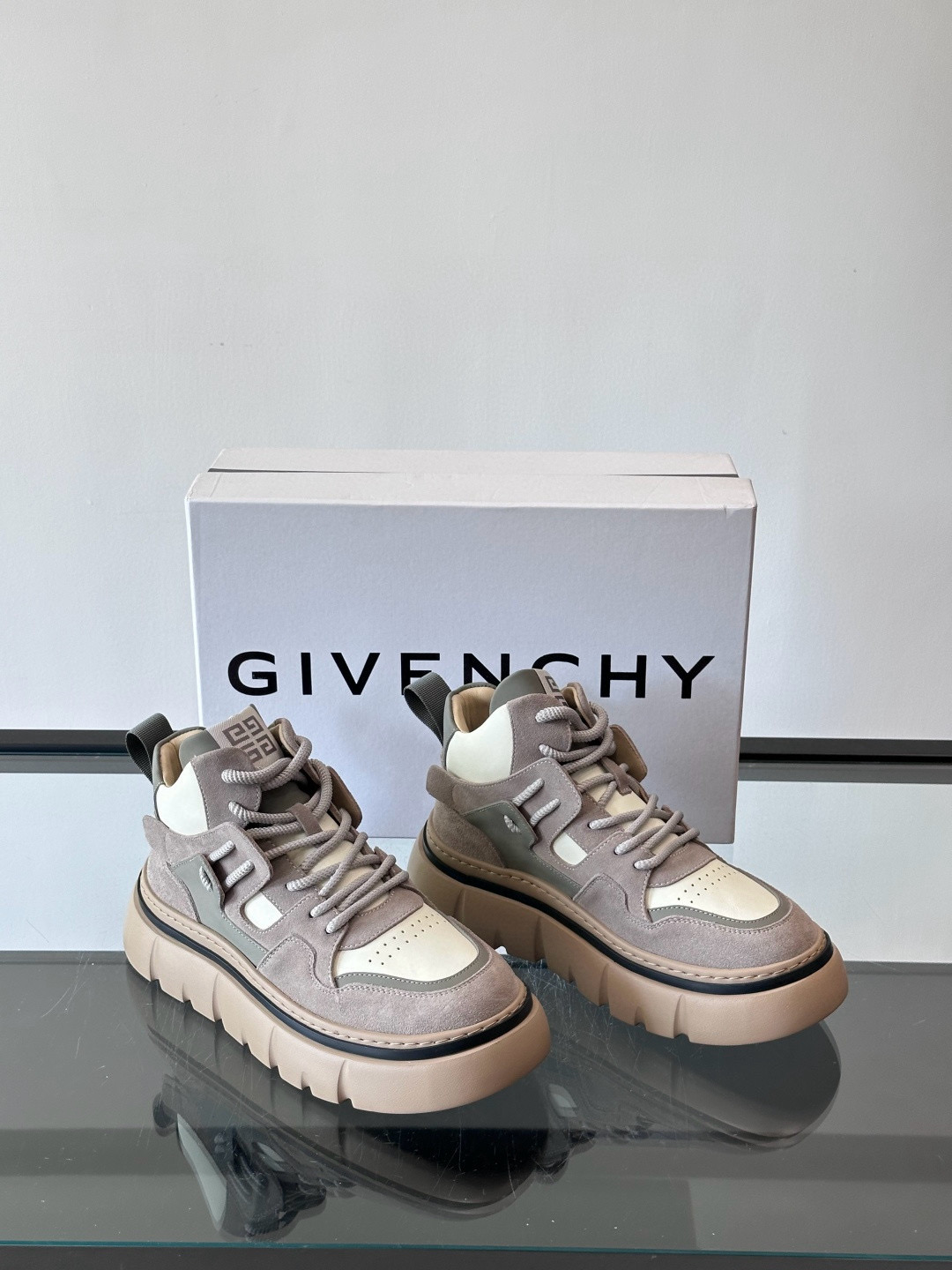 지방시 Givenchy 스니커즈