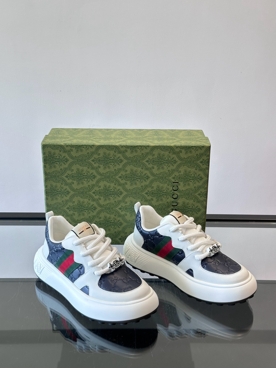 구찌 Gucci 스니커즈