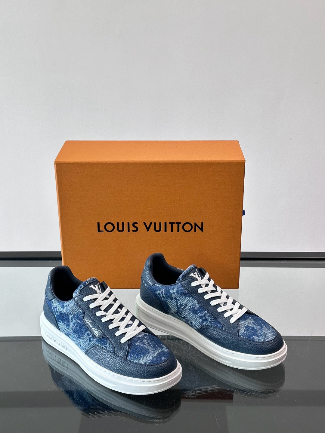 루이비통 Louis Vuitton Monogram 스니커즈