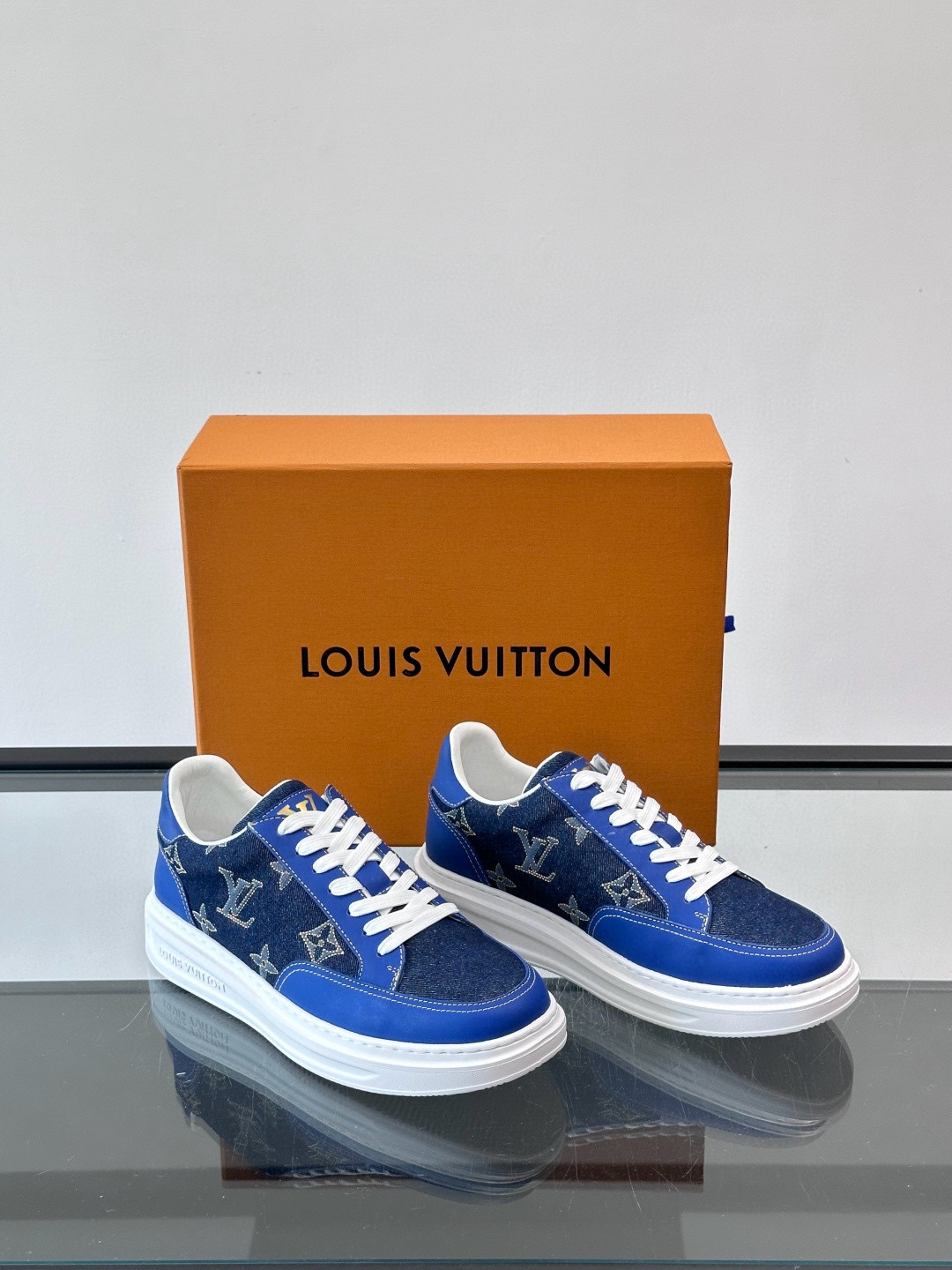 루이비통 Louis Vuitton Monogram 스니커즈