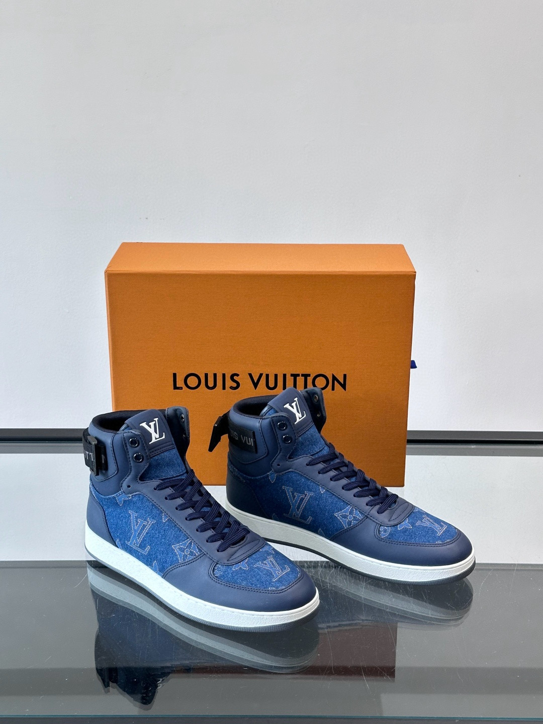 루이비통 Louis Vuitton Rivoli 스니커즈