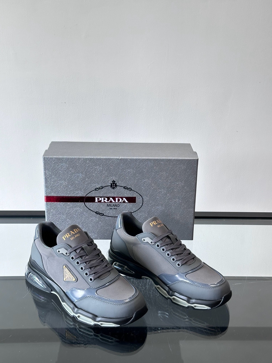 프라다 Prada 스니커즈